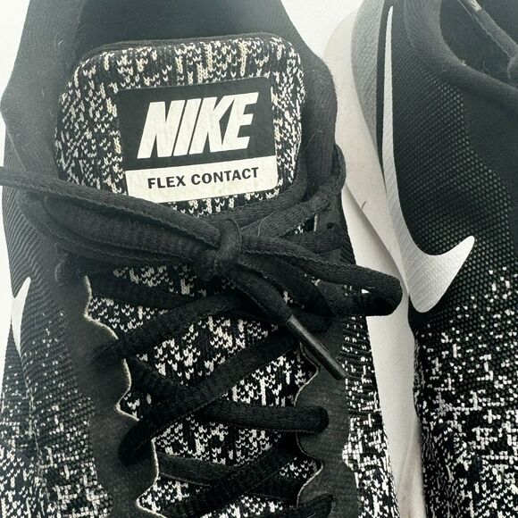 NIKE Men's size 11 Flex‎ Oreo 908983-001 Black White Running Shoes Sneakers - Picture 6 of 8